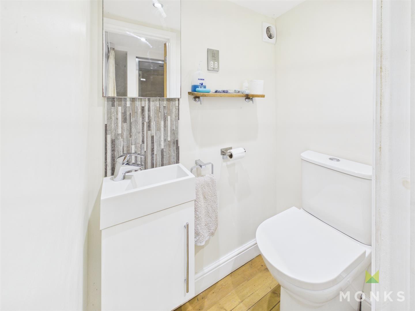 Everglades Brynhafod Lane, Oswestry, SY11 1SH For Sale